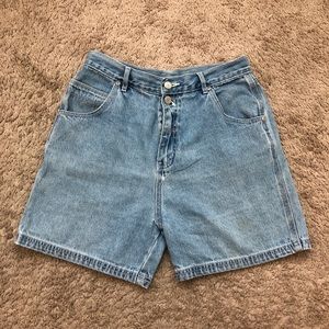 90s Faded Glory 100% Cotten denim shorts